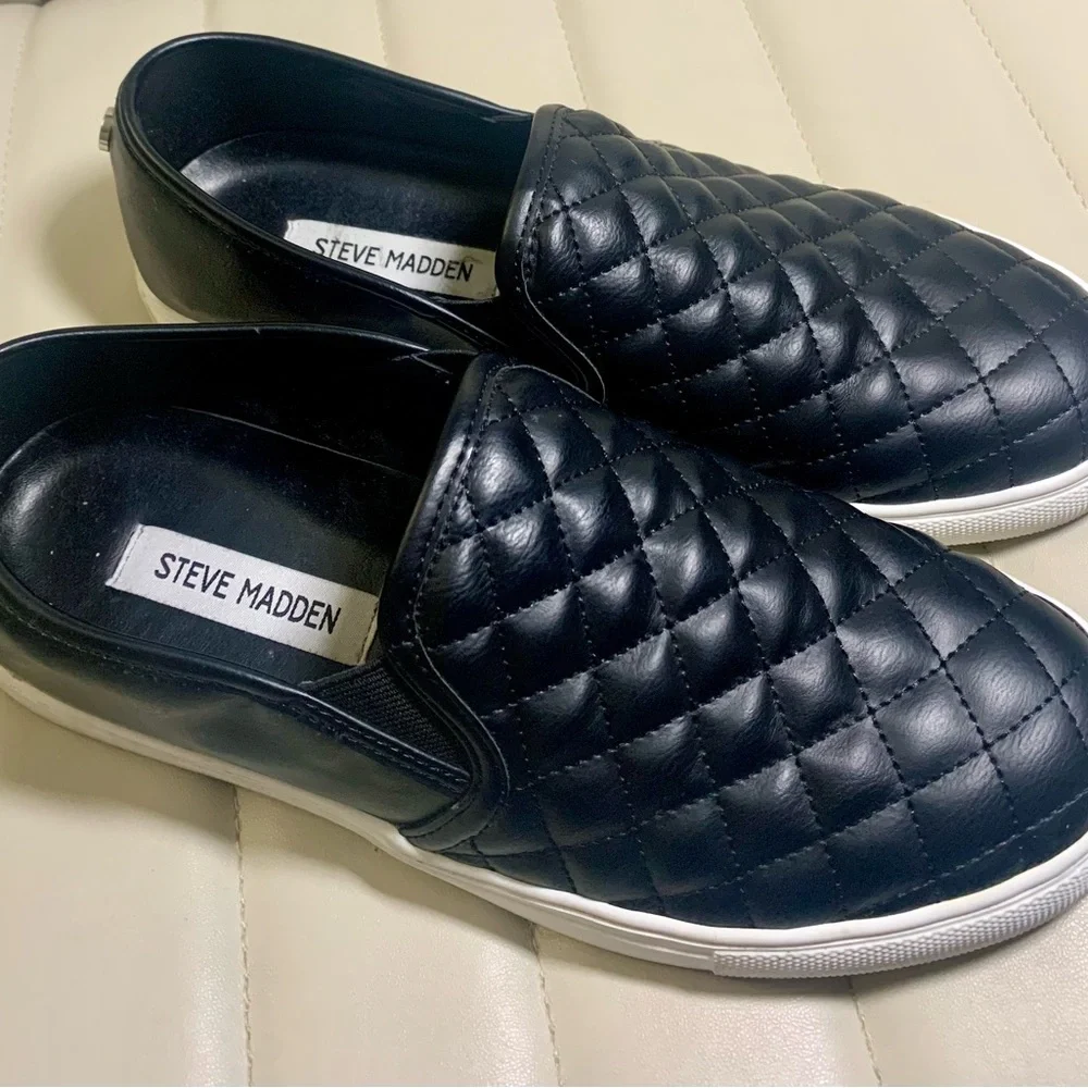 Steve Madden Eccentricq Quilted Shoes Womens Sz‎ 9 M Black Slip on Sneakers